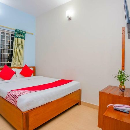 Oyo 575 Api Suites Pokhara Extérieur photo