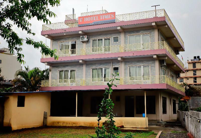 Oyo 575 Api Suites Pokhara Extérieur photo