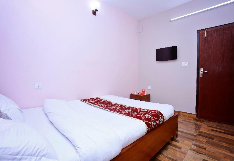 Oyo 575 Api Suites Pokhara Extérieur photo