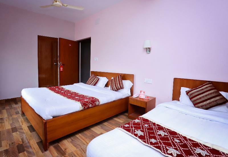 Oyo 575 Api Suites Pokhara Extérieur photo