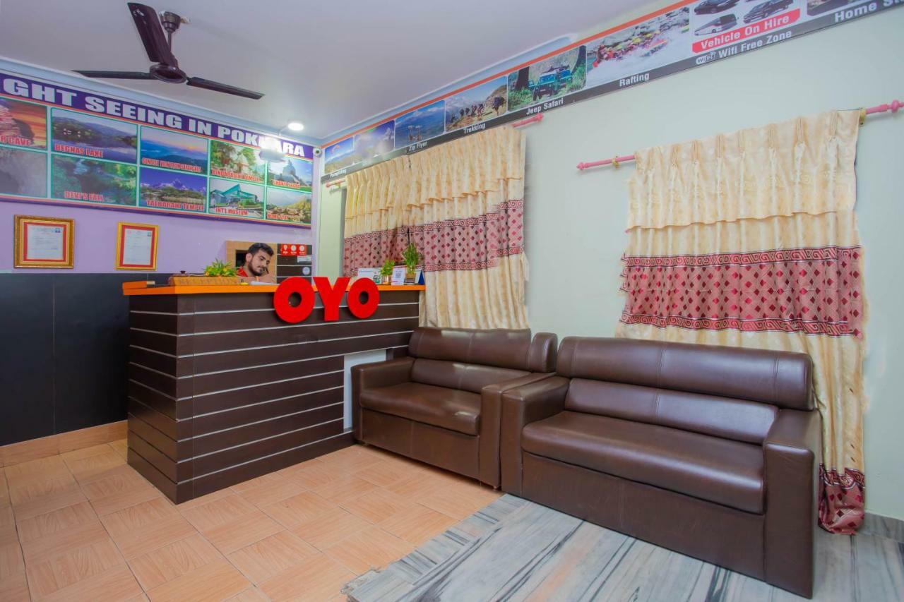 Oyo 575 Api Suites Pokhara Extérieur photo