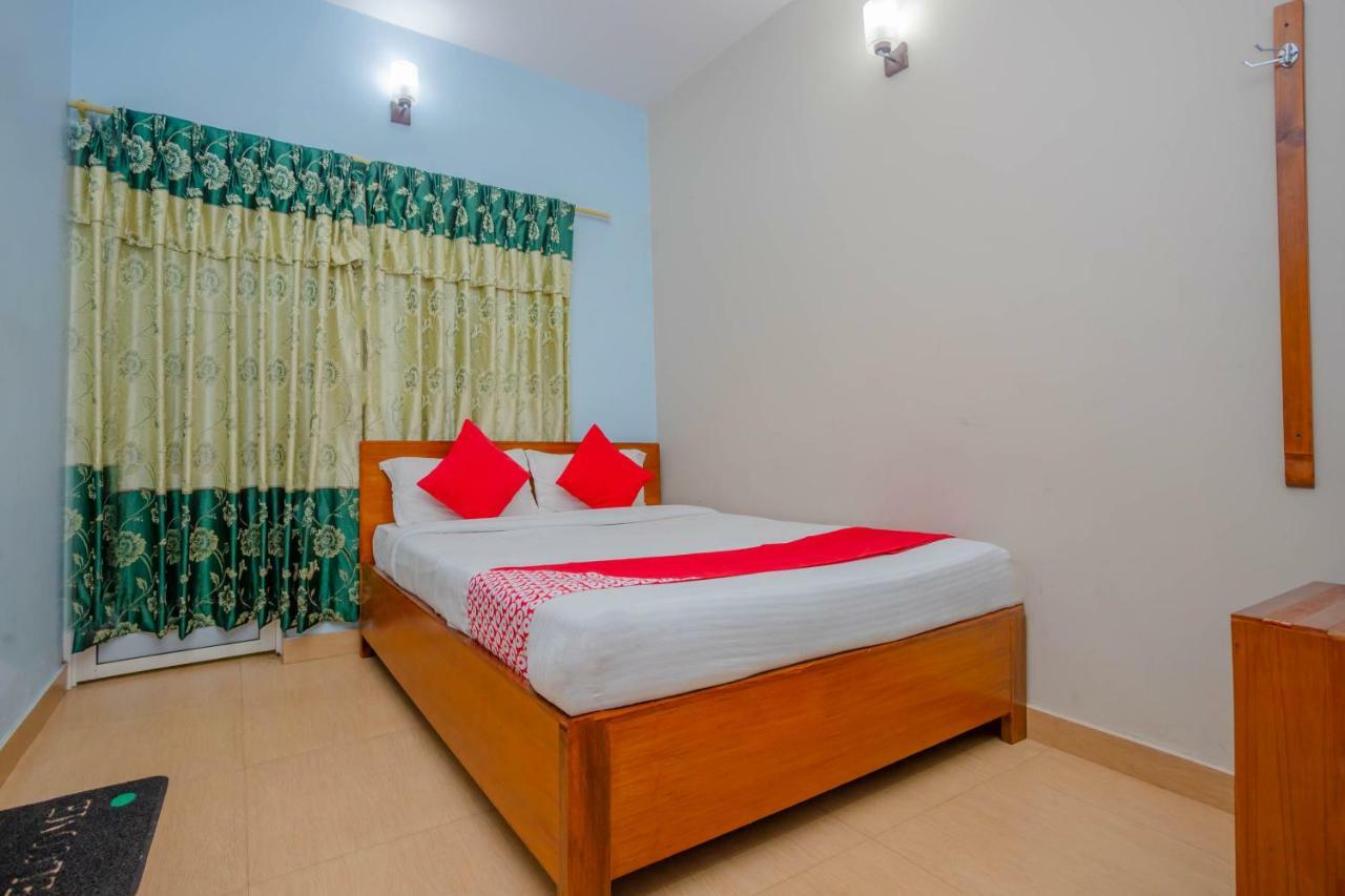 Oyo 575 Api Suites Pokhara Extérieur photo