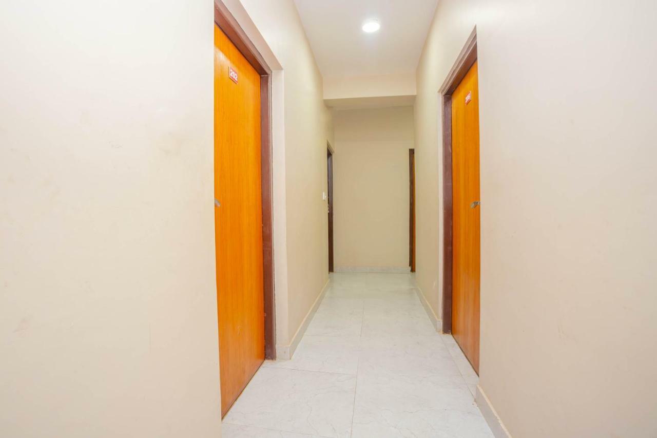 Oyo 575 Api Suites Pokhara Extérieur photo
