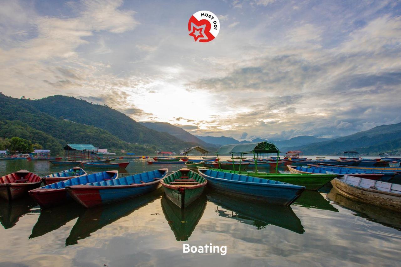 Oyo 575 Api Suites Pokhara Extérieur photo
